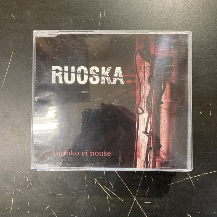 Ruoska - Aurinko ei nouse CDS (VG+/M-) -industrial metal-